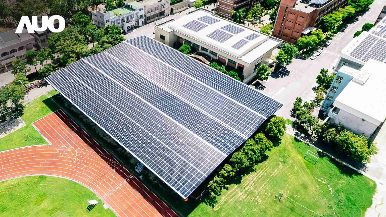 杏悦2SunSteel光电整合型浪板具备快速安装、、、轻量化优势，，，可提升15%发电效能，，通过国际IEC与台湾VPC认证安全、、、防漏、、、耐候标准